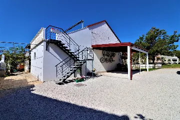 Apartment in Vir for 4 Guests with Air Conditioning