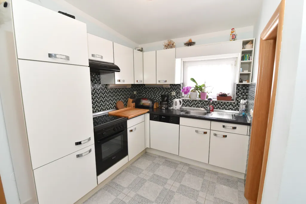 Apartment with Sea-View Balcony in Vir