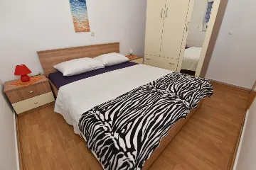 Apartment with Sea-View Balcony in Vir