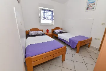 Apartment with Sea-View Balcony in Vir