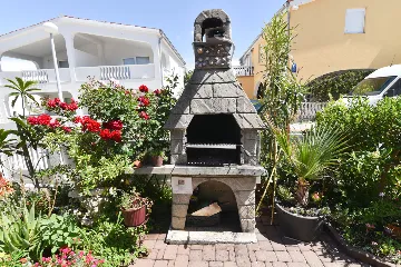 Apartment with Sea-View Balcony in Vir