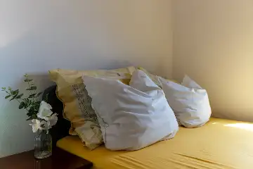 Apartment in Vir for 2–4 Guests with Sea Views