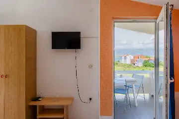 Studio Apartment for 2 in Vir with Partial Sea View