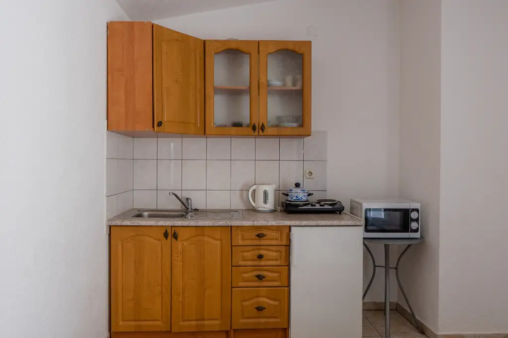 Studio Apartment for 2 in Vir with Partial Sea View