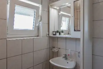 Studio Apartment for 2 in Vir with Partial Sea View