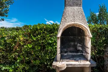 Studio Apartment for 2 in Vir with Partial Sea View