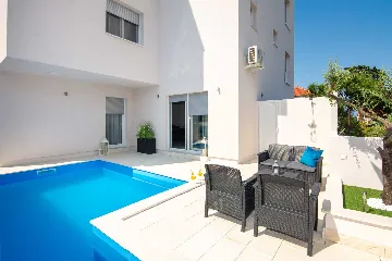 Apartment in Vir for 4 Guests with Private Pool