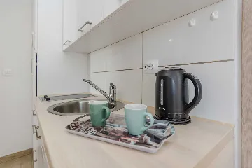 Vir 2-Bedroom Apartment for up to 4 Guests