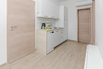 Quiet Apartment in Vir for 4 Guests with Balcony