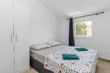 Quiet Apartment in Vir for 4 Guests with Balcony