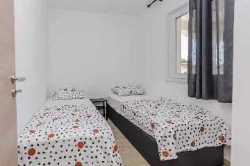 Quiet Apartment in Vir for 4 Guests with Balcony
