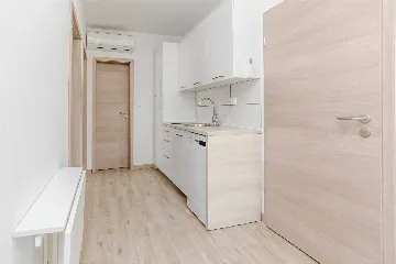 2-Bedroom Apartment in Vir for 4 Guests