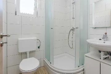 2-Bedroom Apartment in Vir for 4 Guests