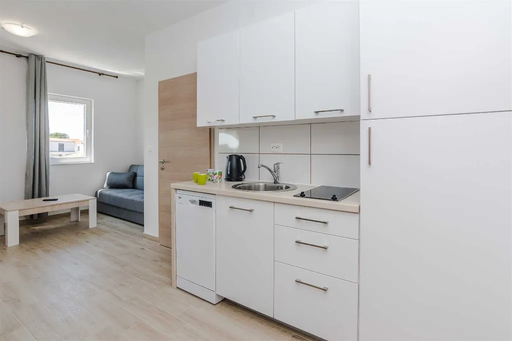 Apartment in Vir for 4 with Partial Sea View