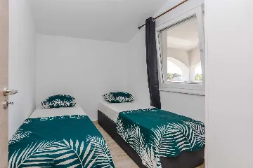 Apartment in Vir for 4 with Partial Sea View