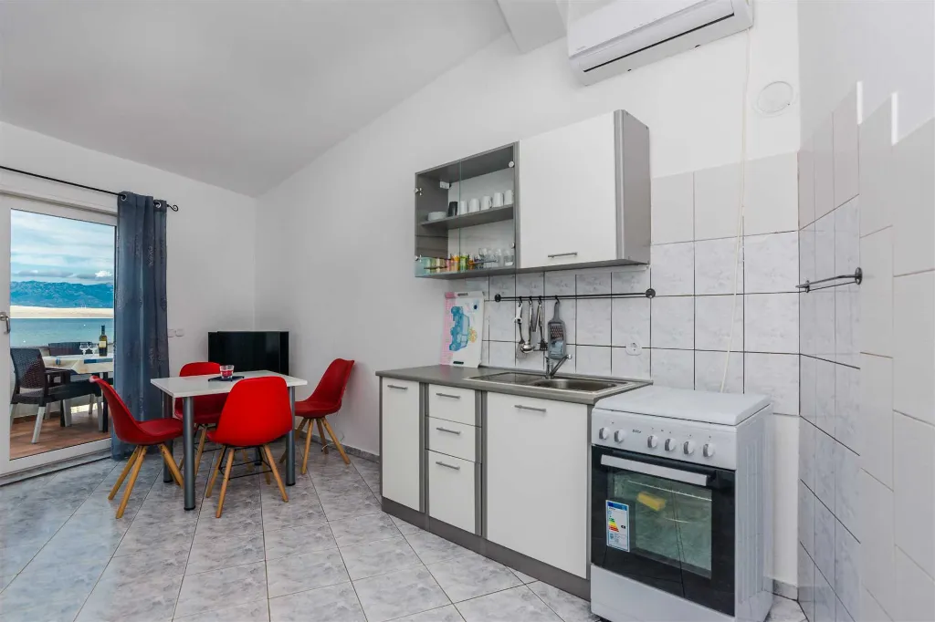 Two-Bedroom Beachfront Apartment in Vir (Up to 5)
