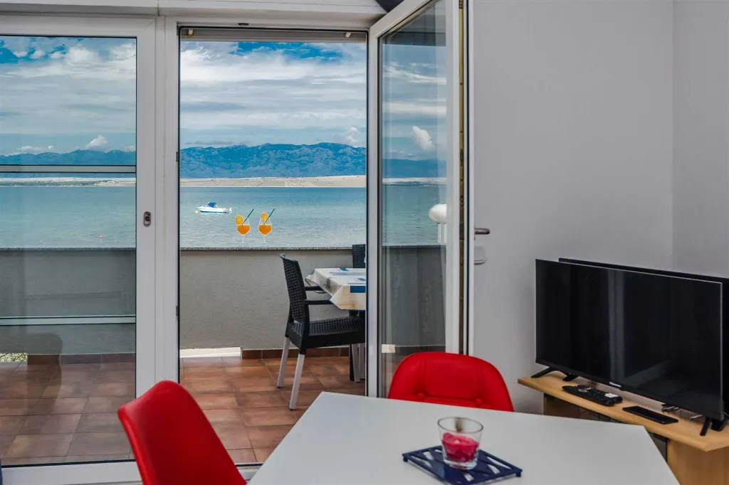 Two-Bedroom Beachfront Apartment in Vir (Up to 5)