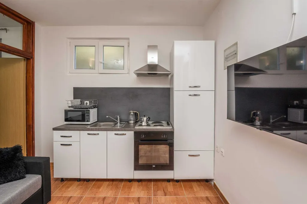Ground-Floor Apartment in Vir for 5 Guests