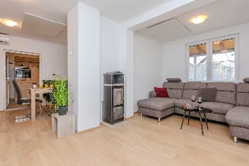 Holiday House on Vir for 4–6 Guests