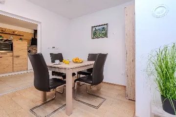 Holiday House on Vir for 4–6 Guests