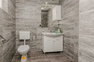 Holiday House on Vir for 4–6 Guests