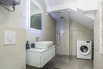 2-Bedroom Apartment in Vir for 6 Guests