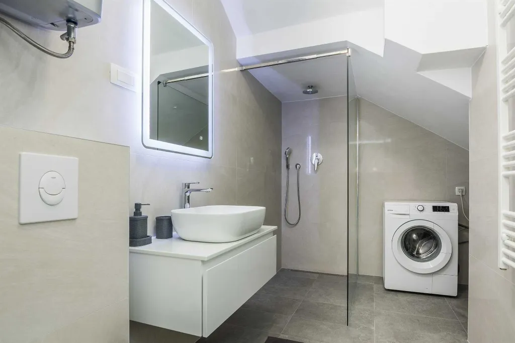 2-Bedroom Apartment in Vir for 6 Guests