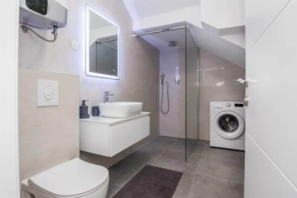 2-Bedroom Apartment in Vir for 6 Guests