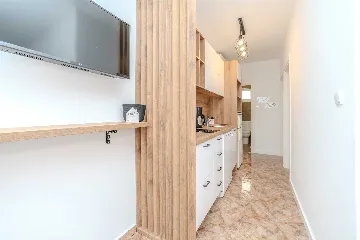 2-Bedroom Apartment in Vir (Prezida) for Up to 5