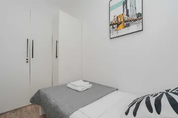 2-Bedroom Apartment in Vir (Prezida) for Up to 5