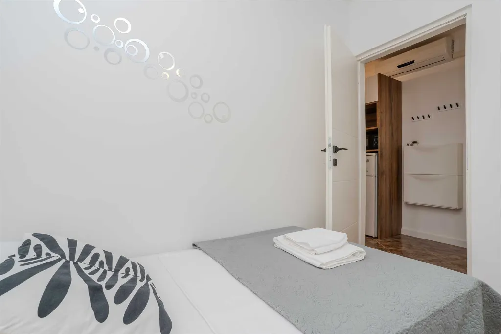 2-Bedroom Apartment in Vir (Prezida) for Up to 5