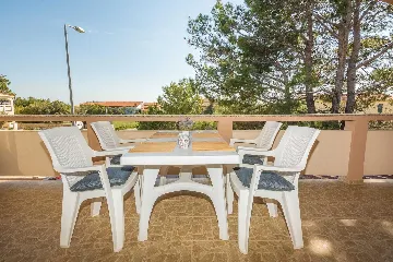 Apartment in Vir for 4 Guests