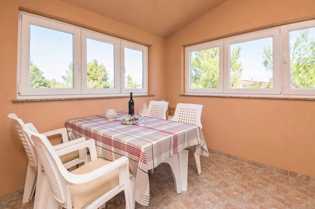 Vir Apartment for 2-3 Guests in a Quiet Area