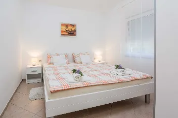 Vir Apartment for 2-3 Guests in a Quiet Area