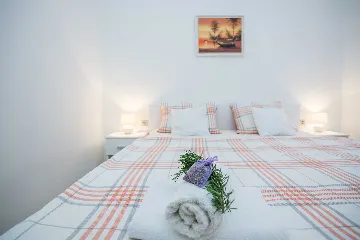 Vir Apartment for 2-3 Guests in a Quiet Area