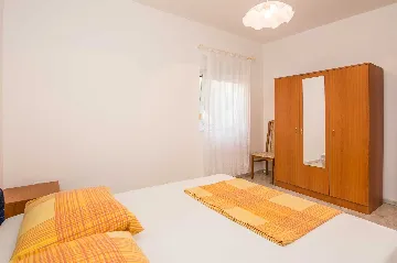 Ground-Floor Apartment in Vir for 2–4, Sea View Terrace