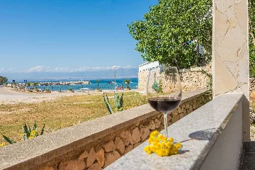 Apartment in Vir with Sea-View Terrace for 4