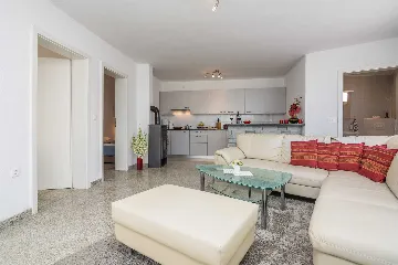 Apartment in Vir with Sea-View Terrace for 4