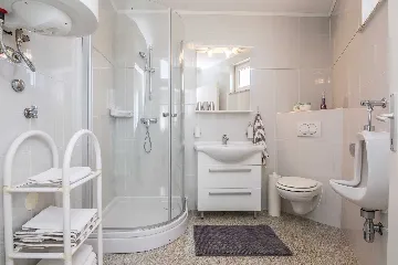 Apartment in Vir with Sea-View Terrace for 4