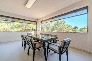 Apartment in Vir for 4–6 Guests with Pool