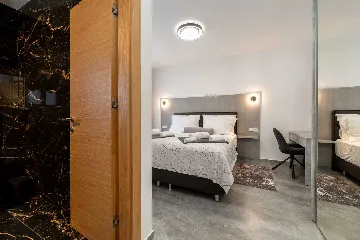 Apartment in Vir for 4–6 Guests with Pool