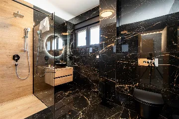 Apartment in Vir for 4–6 Guests with Pool