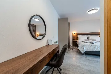 Apartment in Vir for 6–8 Guests with Heated Pool