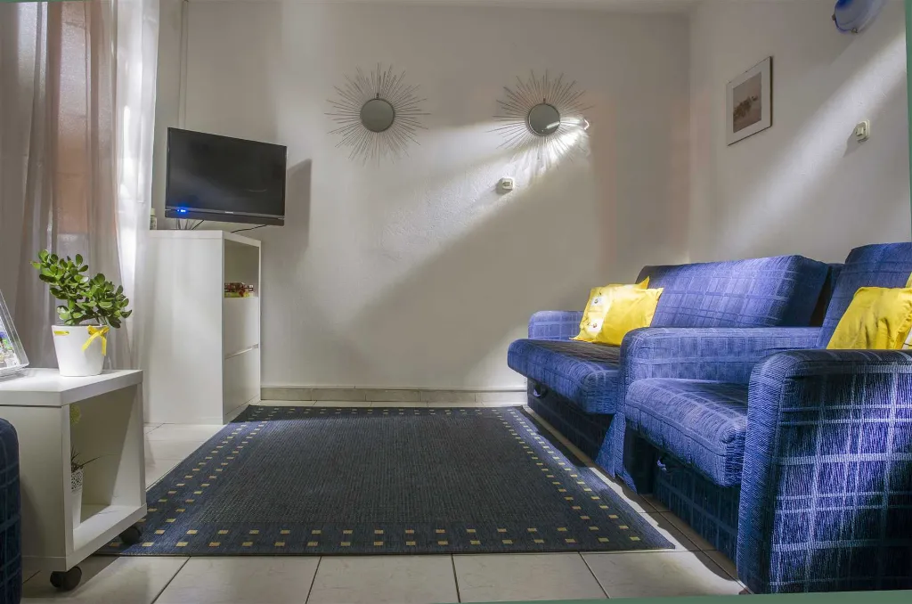 Apartman s balkonom na 1. katu