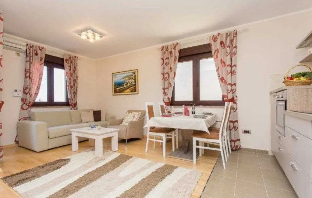 Apartmani Stefano app2 56m2,Vantačići
