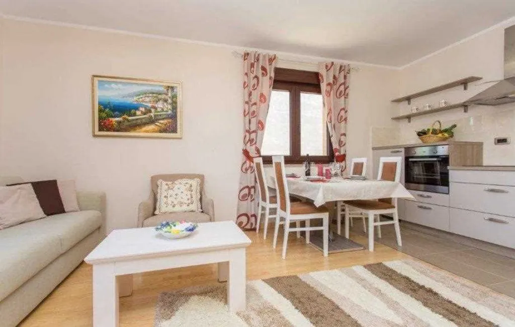 Apartmani Stefano app2 56m2,Vantačići