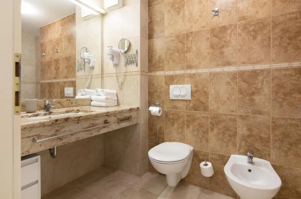 Two-Bedroom Apartment in Portorož with Parking