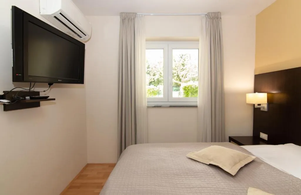 Two-Bedroom Apartment in Portorož with Parking