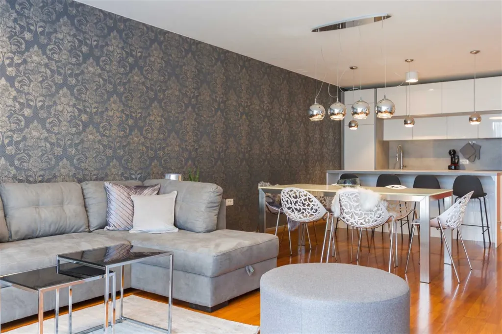 Two-Bedroom Apartment with Garage in Portorož