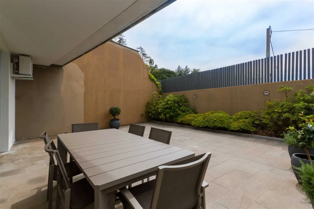 Two-Bedroom Apartment with Garage in Portorož